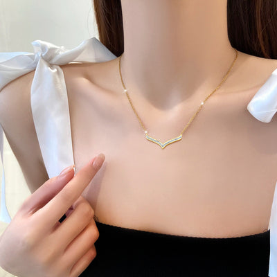 Simple Style Full Diamond Large V Furnace Real Gold Necklace