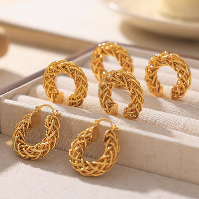 European And American Style Twist Weave Pierced Geometric Earrings - Zambeel