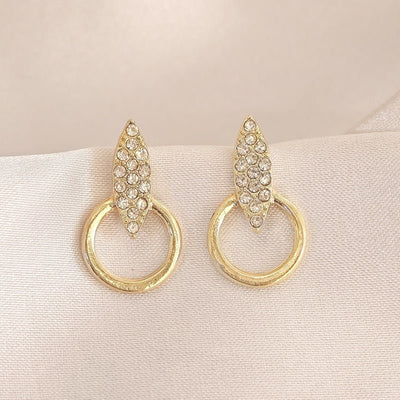 Graceful Geometric Stud Diamond Circle Design High - Grade Earrings - Zambeel