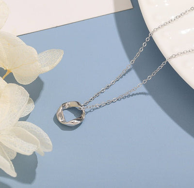 S925 Silver Double Ring Necklace Female Mobius Clavicle Chain - Zambeel